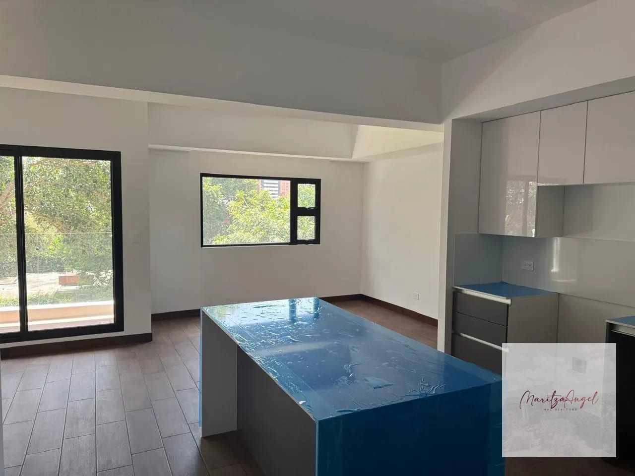 Apartamento en Renta Casalini los Arcos Zona 10 — Apartamento en Alquiler en Casalini Los Arcos, Zona 10, Guatemala, Ciudad — foto 8 de 10