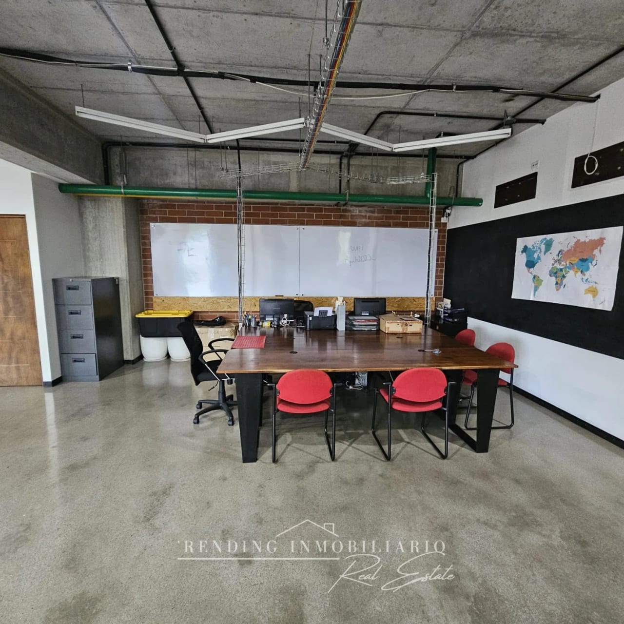Oficina en venta zona 4 edificio Cuatro 36 de 104 m² + 4 parqueos (Rentada) — Oficina en Venta en Cuatro 36, Zona 4, Guatemala, Ciudad — foto 1 de 6