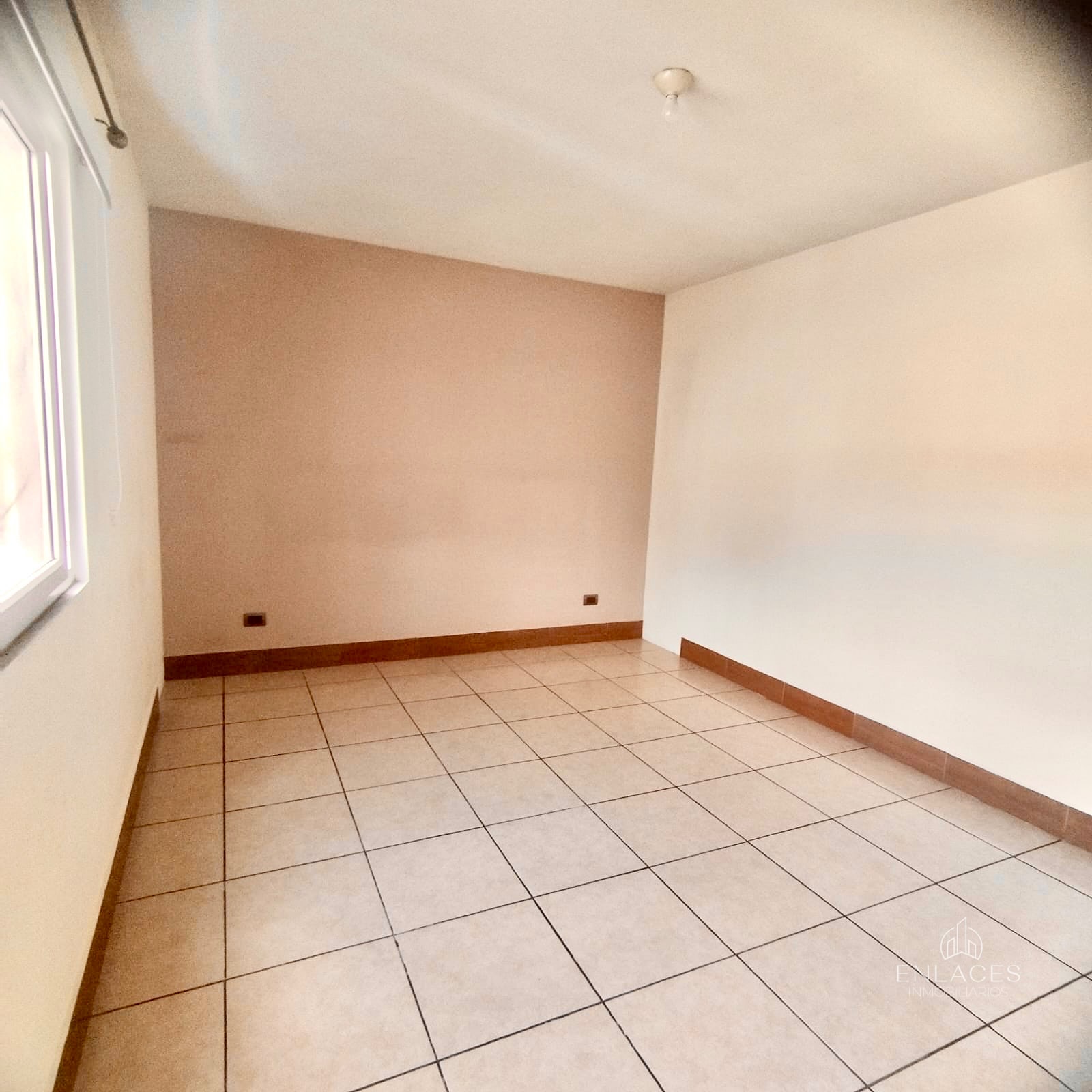 Zona 16 • Casa en Venta • Residencial Hacienda Real - 5