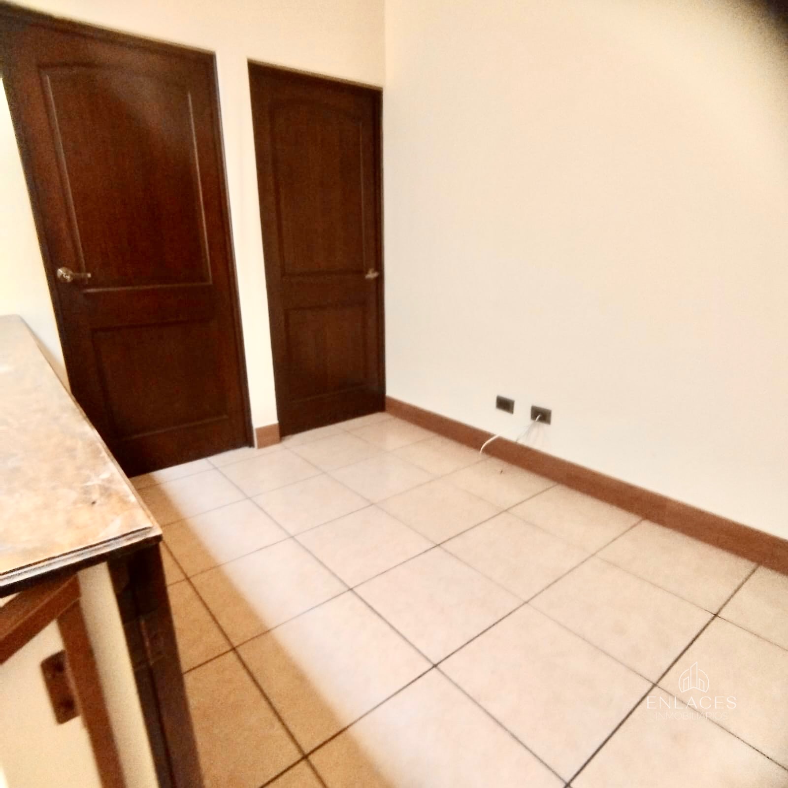 Zona 16 • Casa en Venta • Residencial Hacienda Real - 8