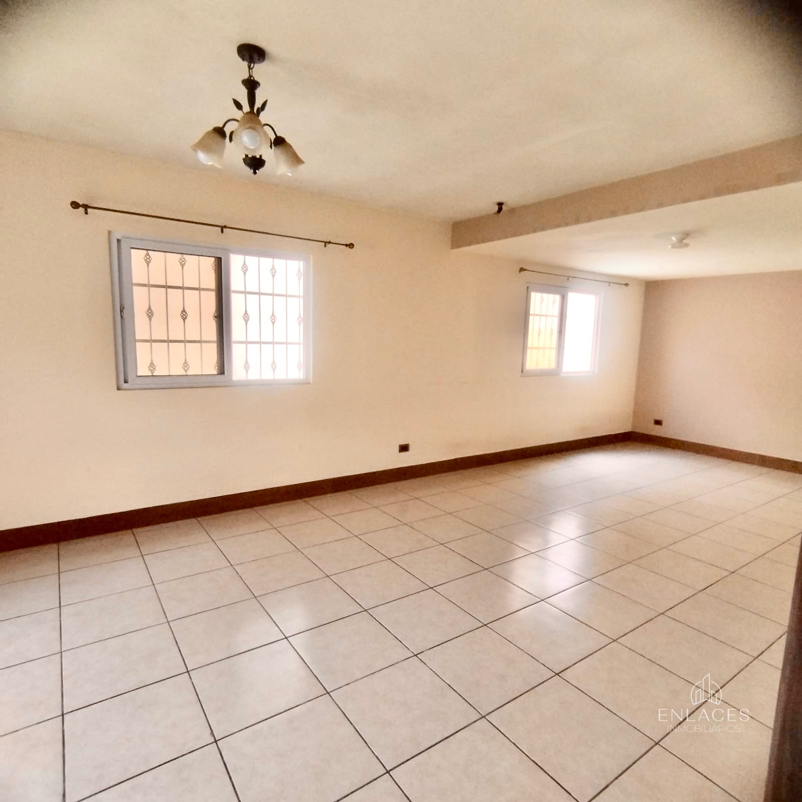 Zona 16 • Casa en Venta • Residencial Hacienda Real - 7