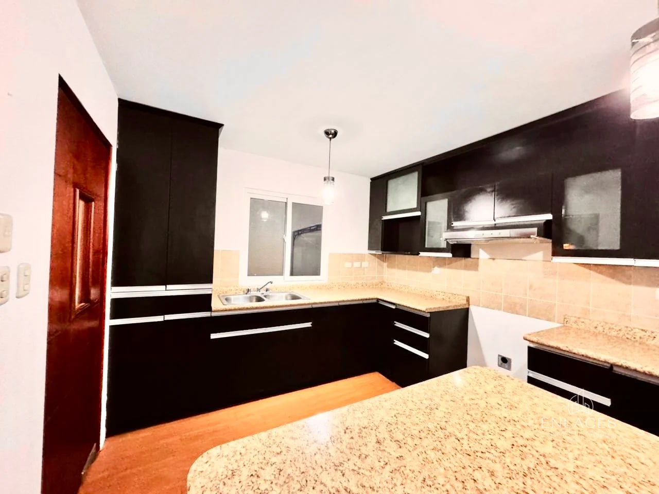 Km. 18.5 CAES • Casa en Renta • Condominio Bosques de Arrazola - 16