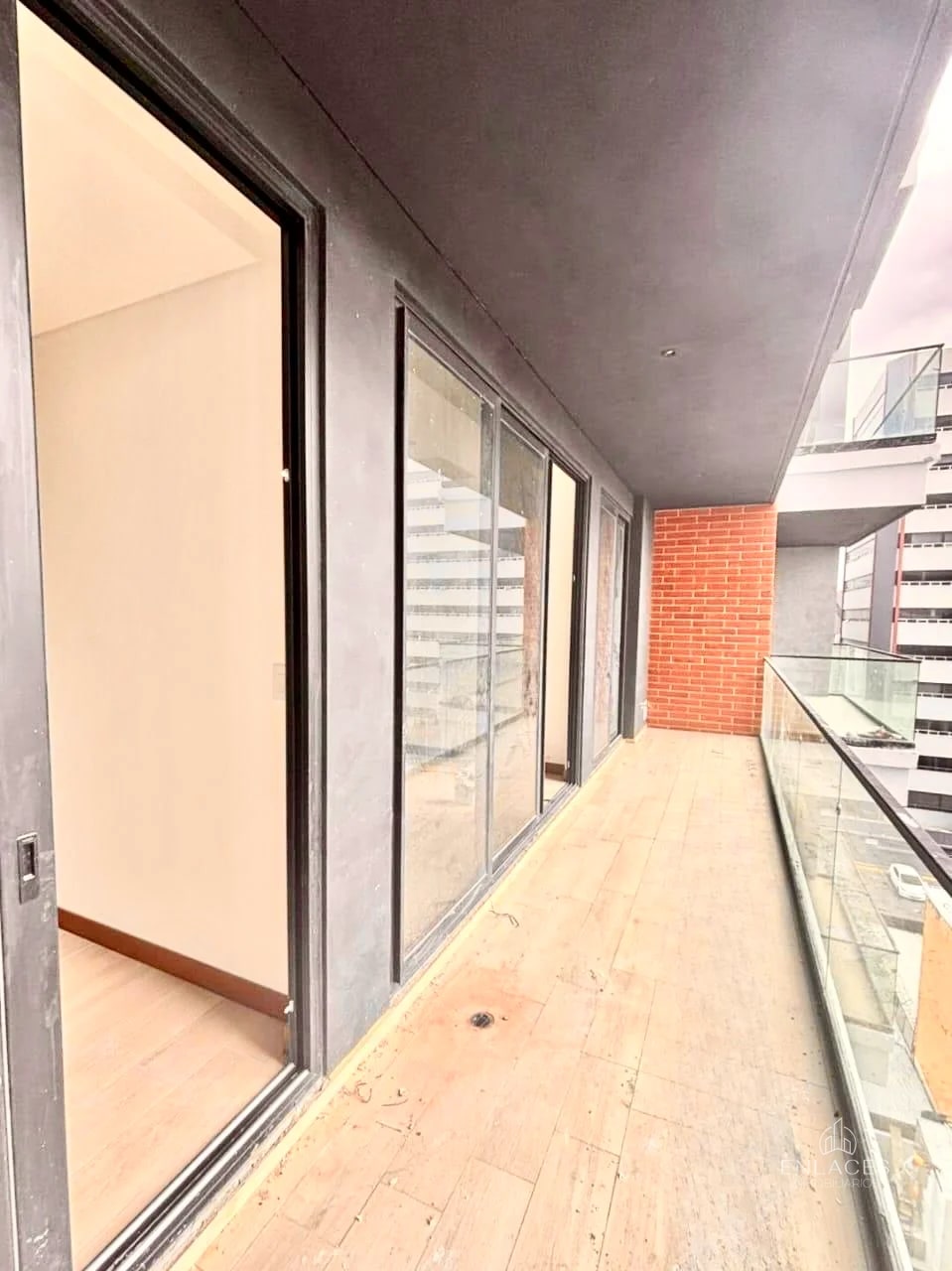 Zona 10 • Apartamento Nuevo en Venta • Edificio Ferré Diez — Apartamento en Venta en Ferré Diez, Zona 10, Guatemala, Ciudad — foto 3 de 11
