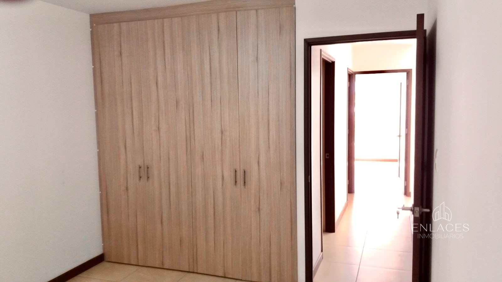 Zona 7 • Apartamento en Renta • Edificio Pórtico — Apartamento en Alquiler en Zona 7, Guatemala, Ciudad — foto 10 de 15