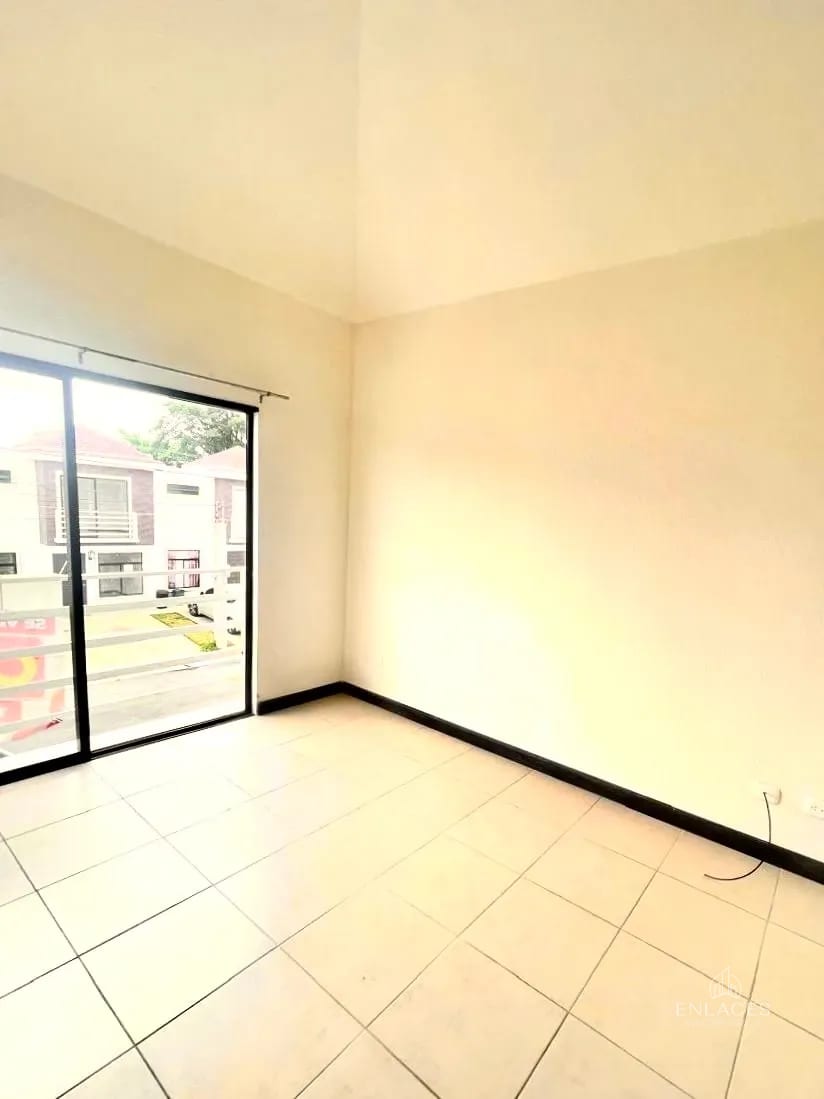 Fraijanes • Casa en Renta/Venta • Condominio La Foret de Arrazola — Casa en Alquiler en Fraijanes, Carretera a El Salvador, Guatemala, Ciudad — foto 8 de 13