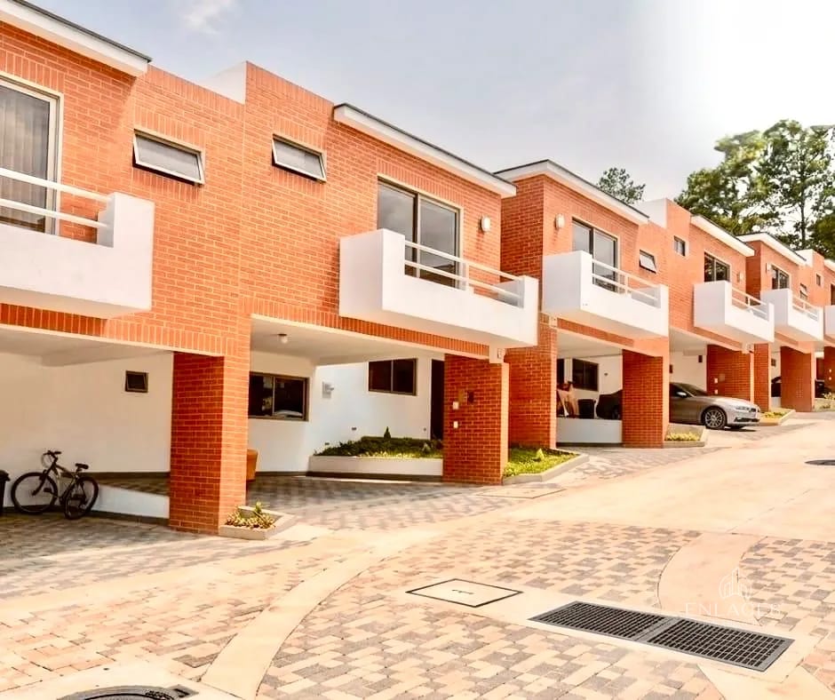 Santa Catarina Pinula • Casa en Renta/Venta • Condominio Tanta Premier — Casa en Alquiler en Santa Catarina Pinula, Guatemala, Ciudad — foto 1 de 7
