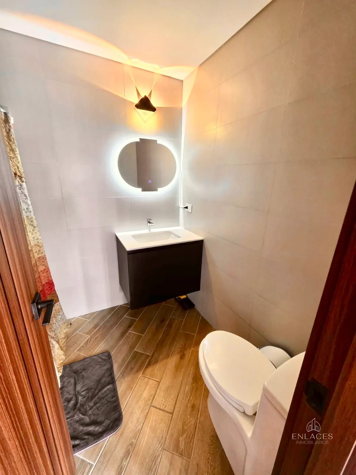 Zona 4 • Apartamento Amueblado en Venta • Edificio Séptimo — Apartamento en Venta en Séptimo, Zona 4, Guatemala, Ciudad — foto 8 de 14