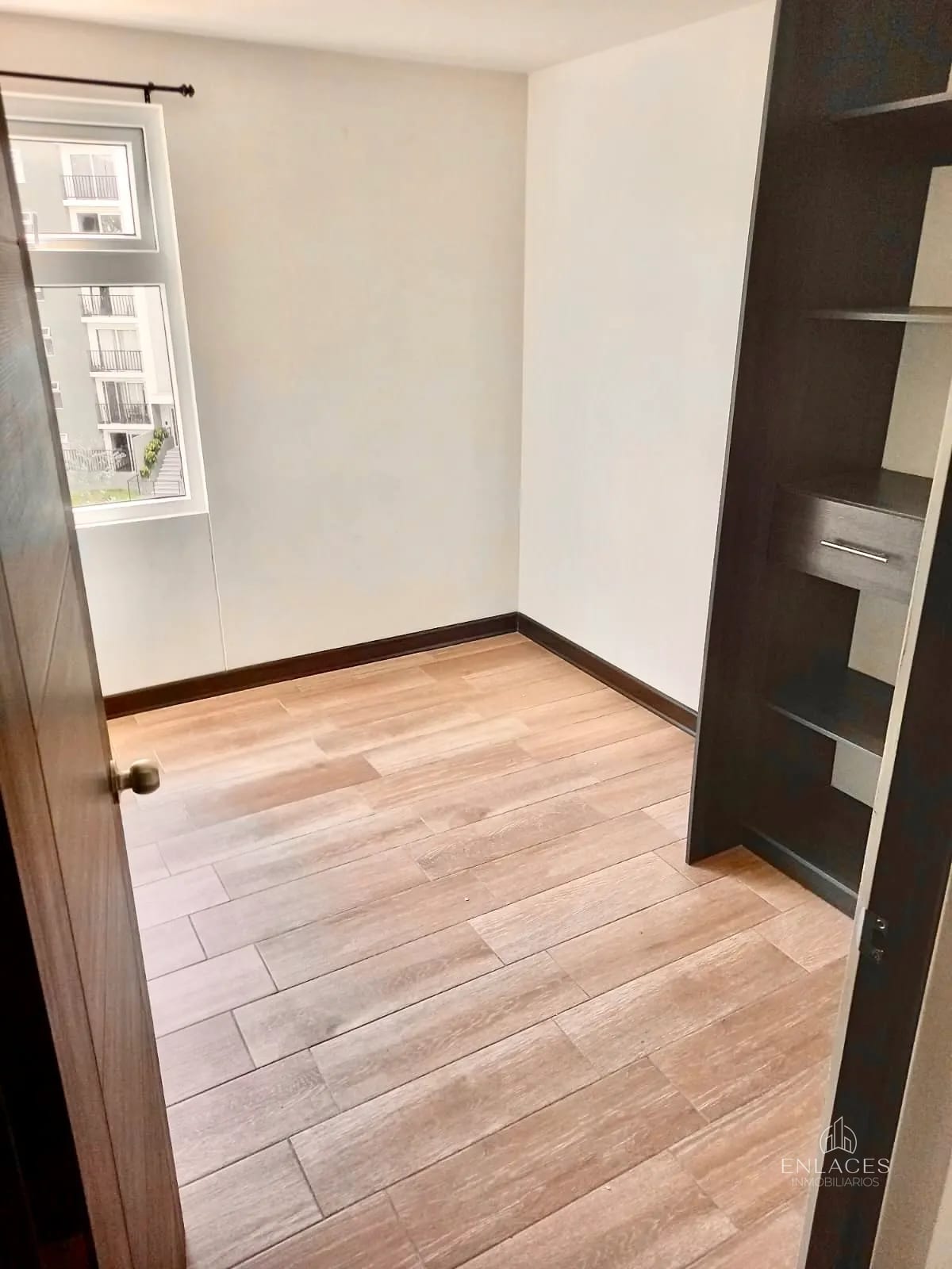 Zona 1 de Mixco • Apartamento en Venta • Edificio Ancona — Apartamento en Venta en Zona 1 Mixco, Guatemala, Ciudad — foto 3 de 7