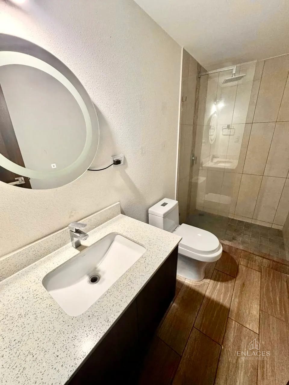 Zona 16 • Apartamento en Renta • San Isidro 20/21 — Apartamento en Alquiler en San Isidro 20/21, Zona 16, Guatemala, Ciudad — foto 6 de 7