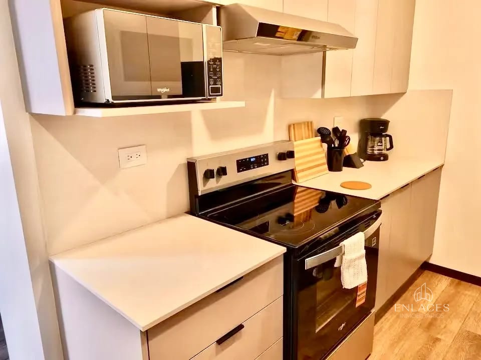 Zona 11 • Apartamento Amueblado en Venta • Edificio Altaire — Apartamento en Venta en Altaire, Zona 13, Guatemala, Ciudad — foto 2 de 15
