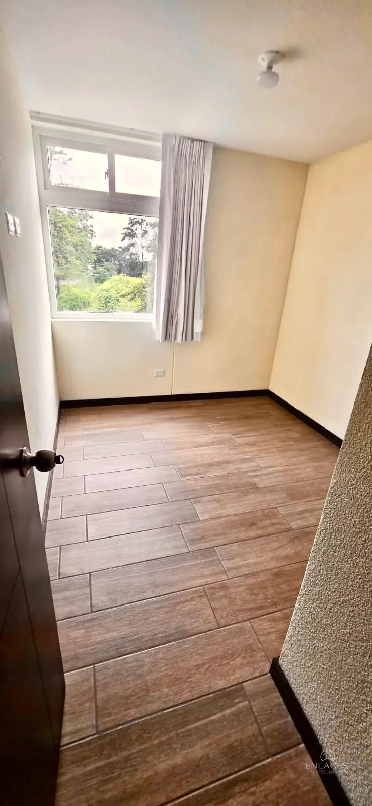 Km 16.5 CAES • Apartamento Semiamueblado en Renta • Monet — Apartamento en Alquiler en km 16-20, Carretera a El Salvador, Guatemala, Ciudad — foto 12 de 16