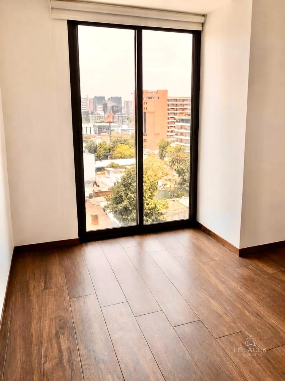 Zona 10 • Apartamento en Venta • Edificio Moretti — Apartamento en Venta en Moretti, Zona 10, Guatemala, Ciudad — foto 7 de 11