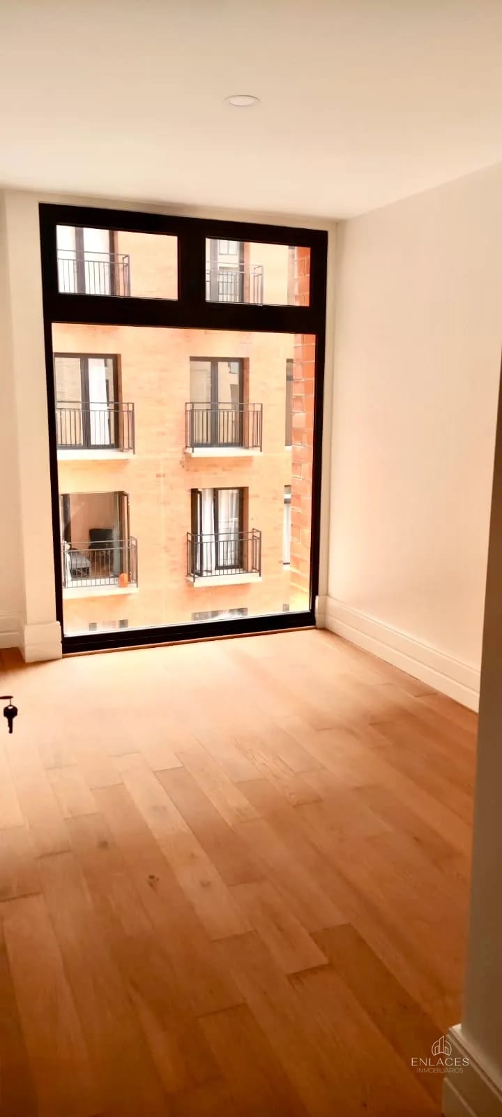 Zona 5 • Apartamento en Renta • Edificio Céntrico — Apartamento en Alquiler en Céntrico, Zona 5, Guatemala, Ciudad — foto 4 de 7