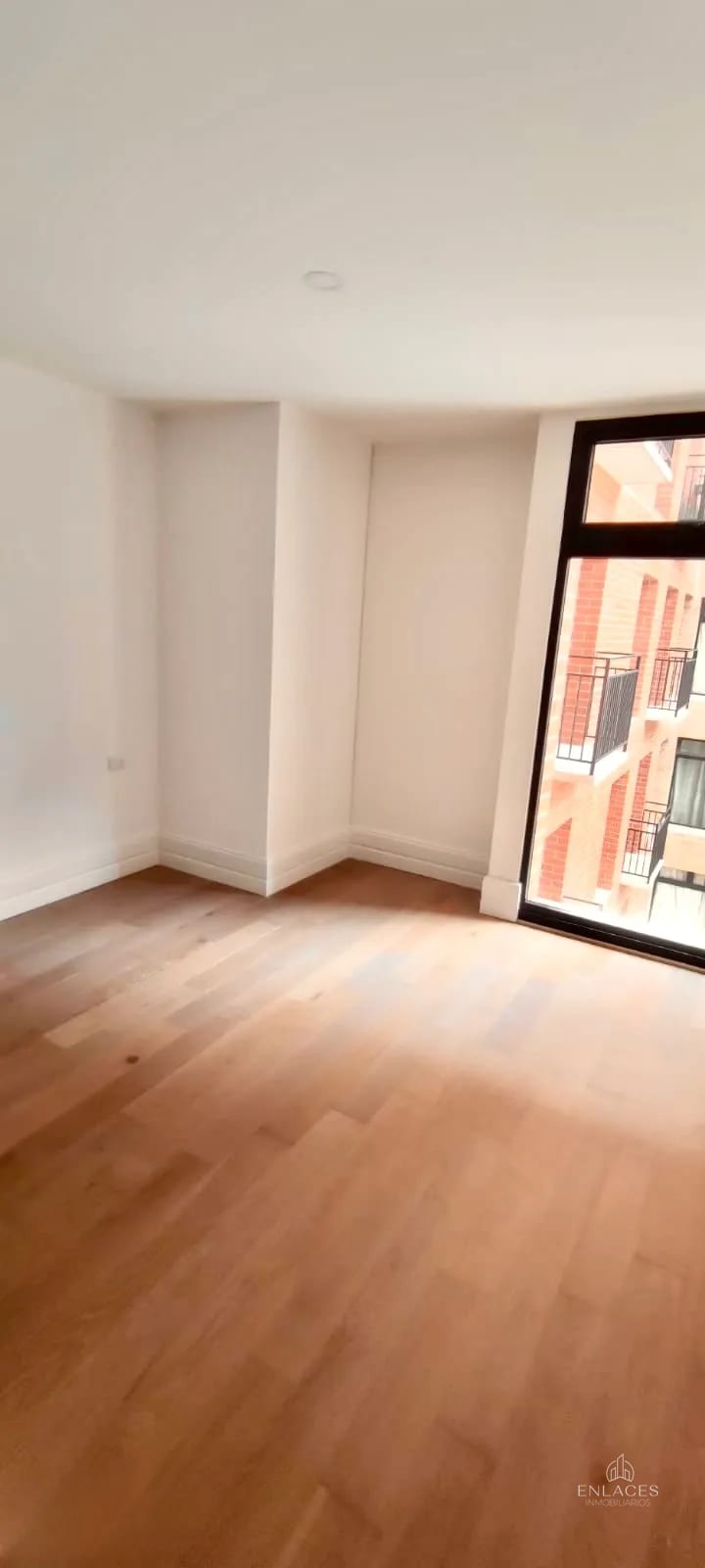 Zona 5 • Apartamento en Renta • Edificio Céntrico — Apartamento en Alquiler en Céntrico, Zona 5, Guatemala, Ciudad — foto 5 de 7