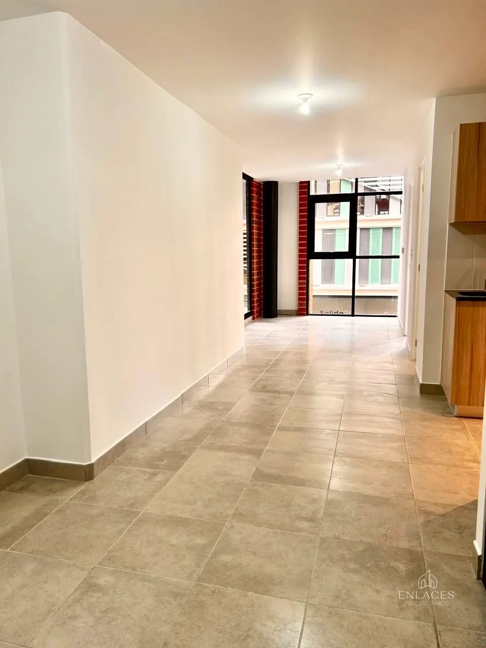 Zona 4 • Apartamento en Renta • Edificio Modra 1 — Apartamento en Alquiler en Modra, Zona 4, Guatemala, Ciudad — foto 2 de 10