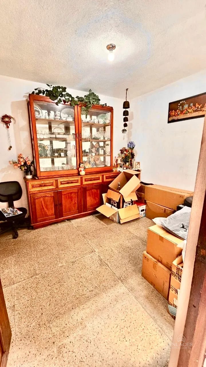Zona 7 • Casa en Venta • Calzada Mateo Flores — Casa en Venta en Zona 7, Guatemala, Ciudad — foto 2 de 16