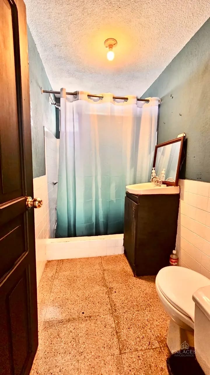 Zona 7 • Casa en Venta • Calzada Mateo Flores — Casa en Venta en Zona 7, Guatemala, Ciudad — foto 8 de 16