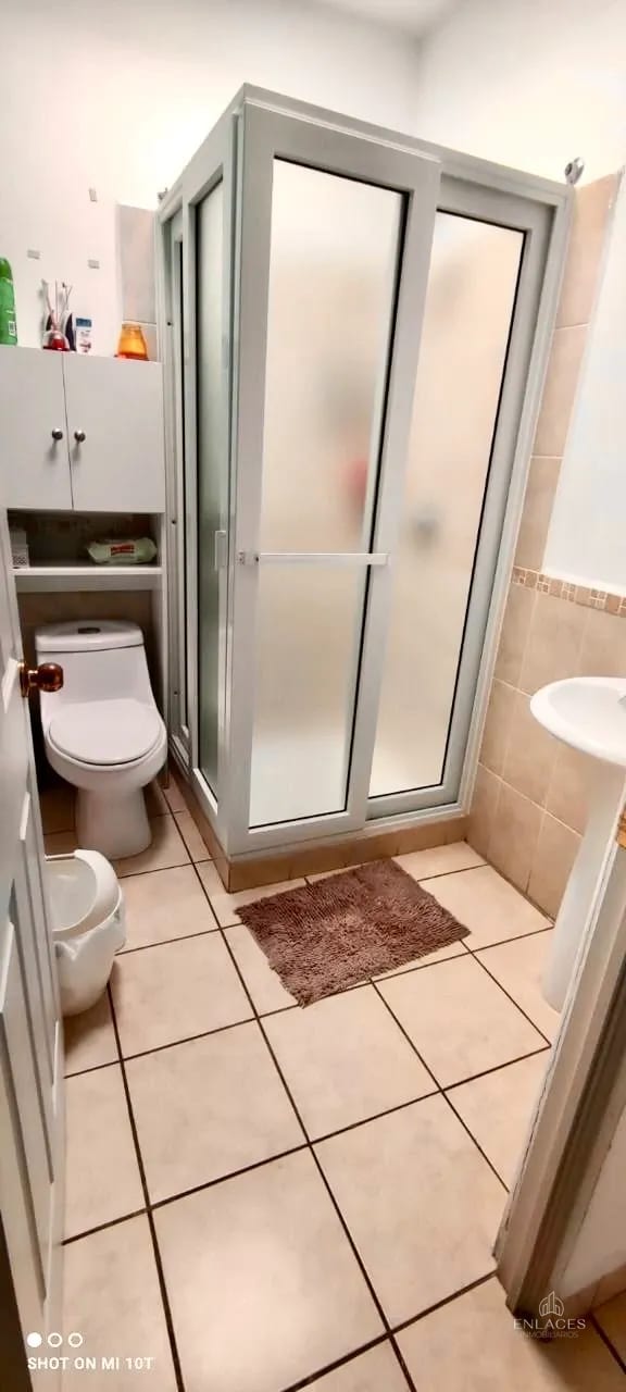 Zona 4 de Mixco • Casa en Venta • Condominio Condado San Nicolás — Casa en Venta en Condado San Nicolás, Zona 4 Mixco, Guatemala, Ciudad — foto 12 de 16
