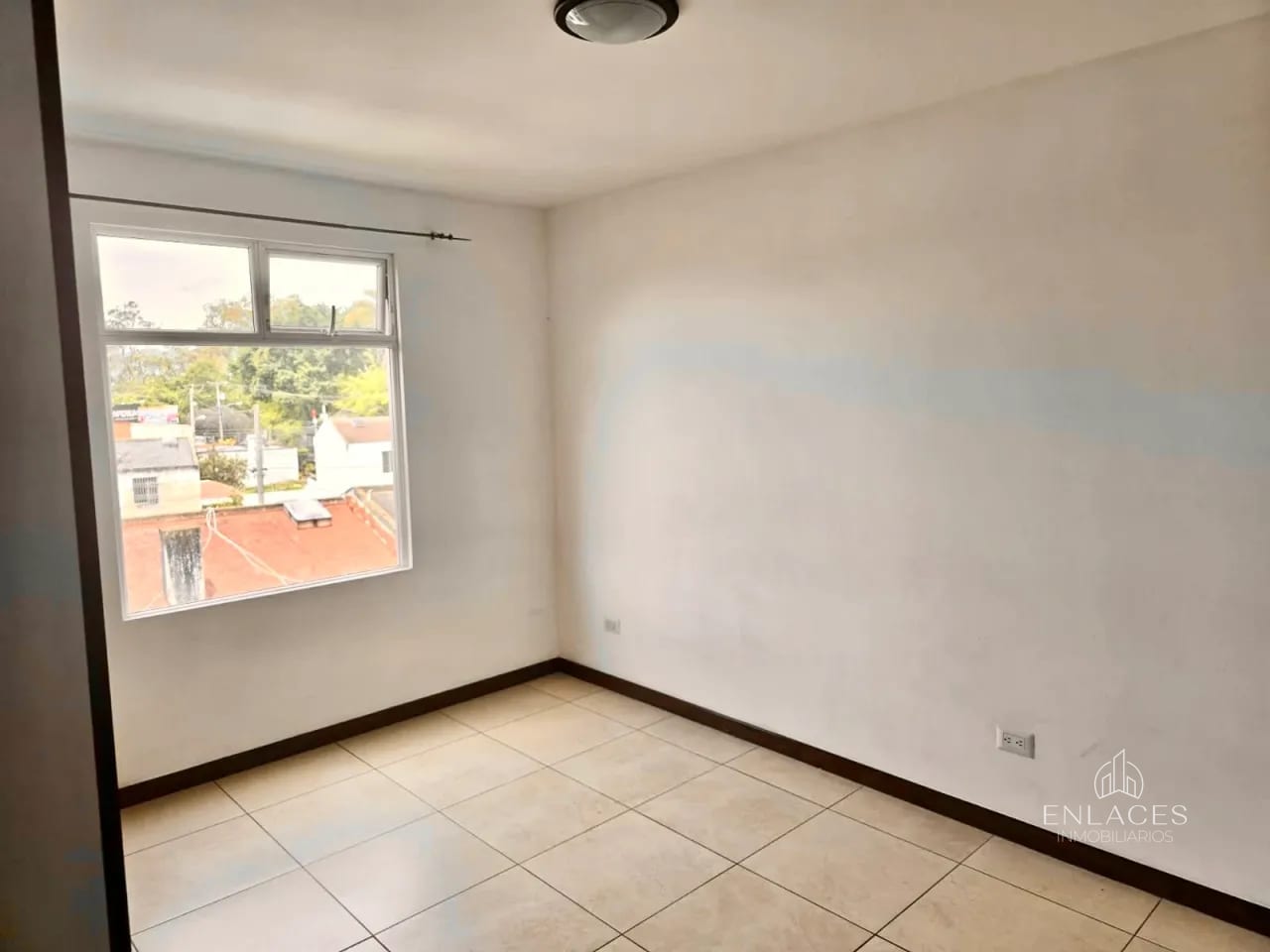 Zona 11 • Apartamento en Renta • Santa María Las Charcas — Apartamento en Alquiler en Santa María de Las Charcas, Zona 11, Guatemala, Ciudad — foto 8 de 15