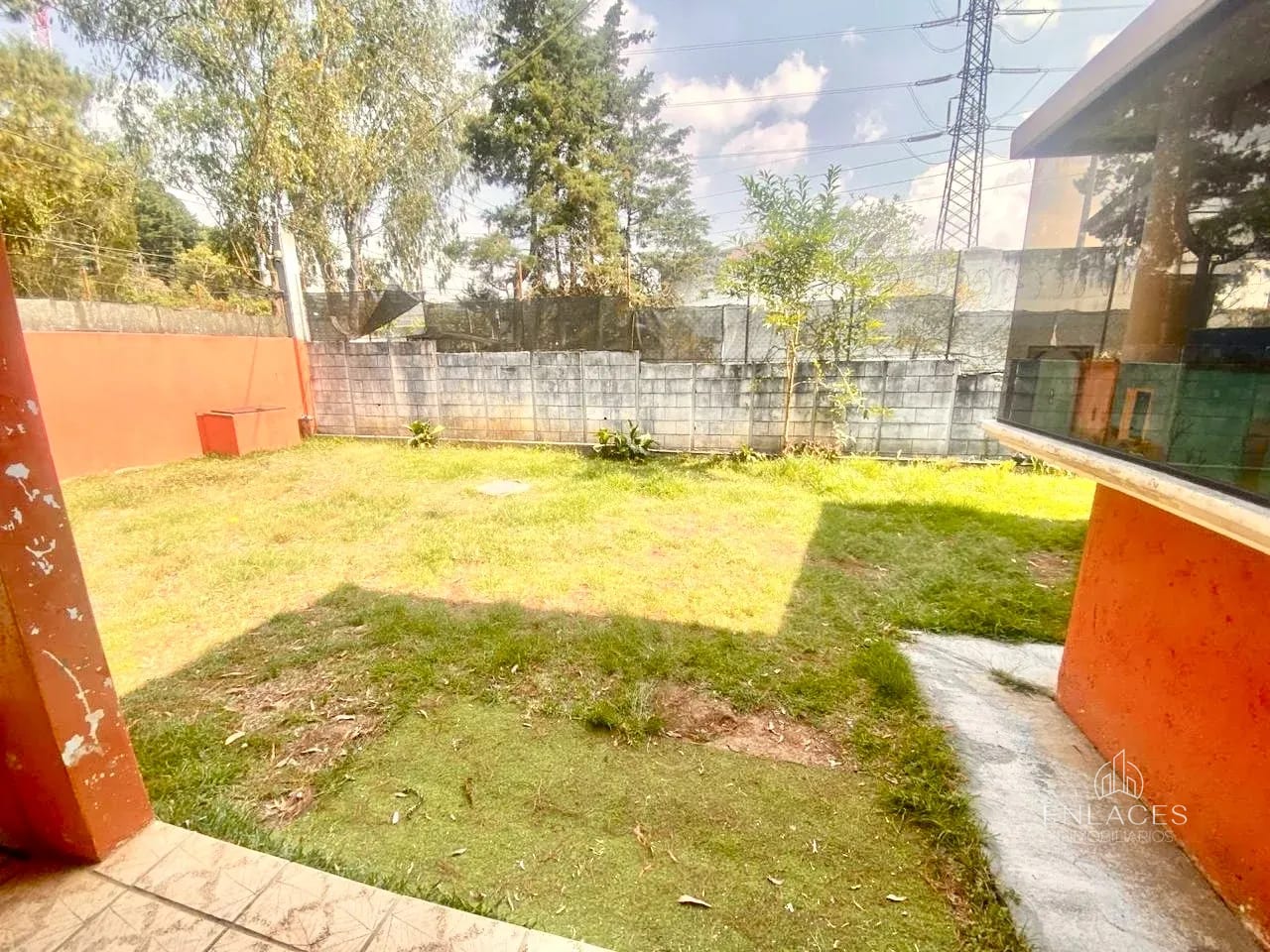 Km 16.5 CAES • Casa en Venta • Residencial San Antonio — Casa en Venta en San Antonio, Carretera a El Salvador, Guatemala, Ciudad — foto 10 de 12