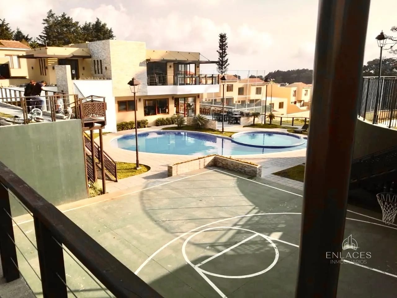 Km 21.5 CAES • Casa en Venta • Condominio Cumbres de la Arboleda — Casa en Venta en Cumbres de La Arboleda, Carretera a El Salvador, Guatemala, Ciudad — foto 9 de 17