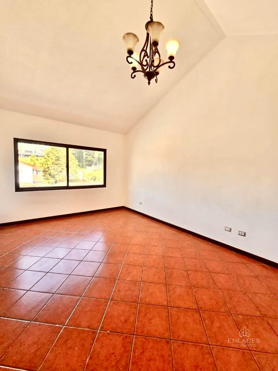 Km 16 CAES • Casa en Venta • Valles de Napa — Casa en Venta en Valles de Napa, Carretera a El Salvador, Guatemala, Ciudad — foto 14 de 14