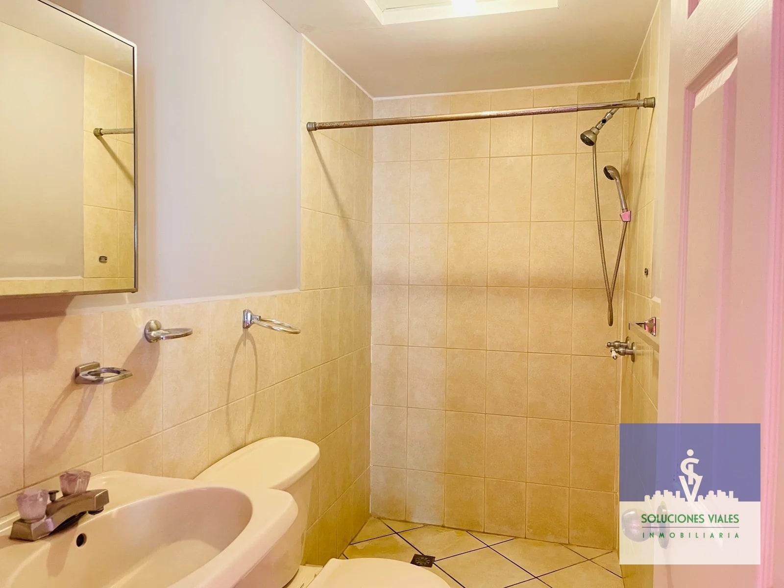 ALQUILO APARTAMENTO EN VILLAS DE SAN ISIDRO, ZONA 16 - 9