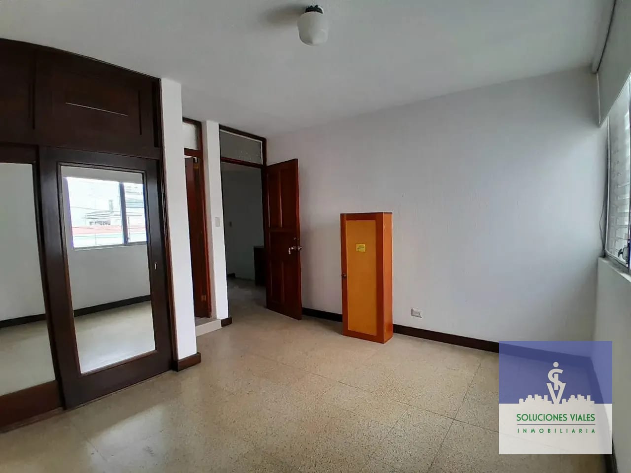 CASA REMODELADA EN VENTA CON JARDÍN, zona 1, Ciudad de Guatemala — Casa en Venta en Zona 1, Guatemala, Ciudad — foto 8 de 10