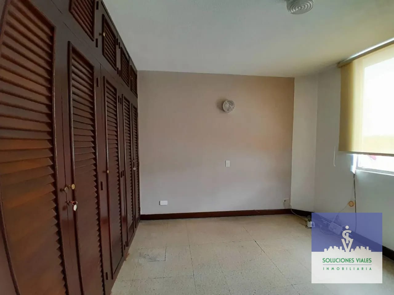 CASA REMODELADA EN VENTA CON JARDÍN, zona 1, Ciudad de Guatemala — Casa en Venta en Zona 1, Guatemala, Ciudad — foto 7 de 10