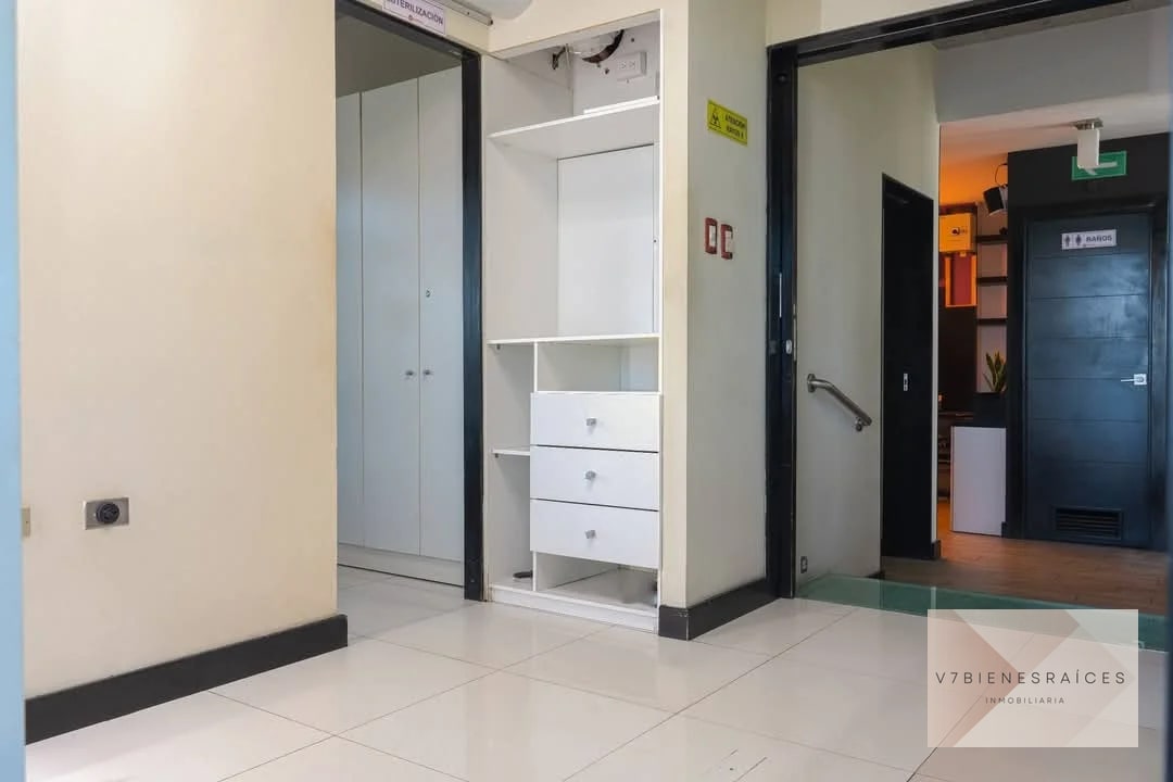 RENTA DE CLÍNICA U OFICINA - 11