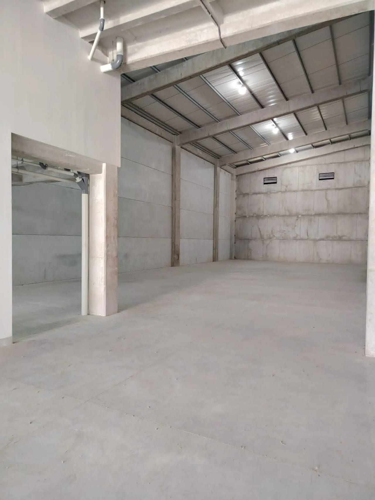 OFIBODEGA CALZADA LA PAZ EN RENTA — Bodega / Ofibodega en Venta en Zona 5, Guatemala, Ciudad — foto 3 de 14