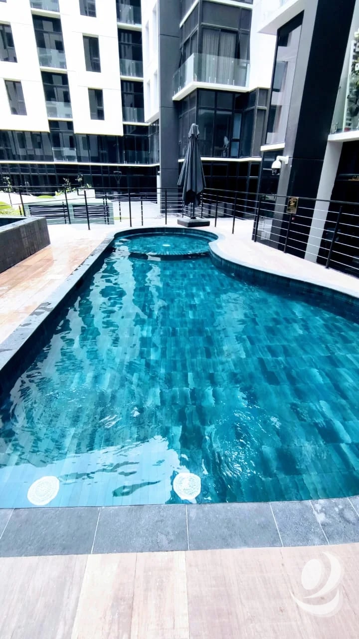 Venta de Apartamento en NUEVO Edificio de Lujos en zona 11. - 1