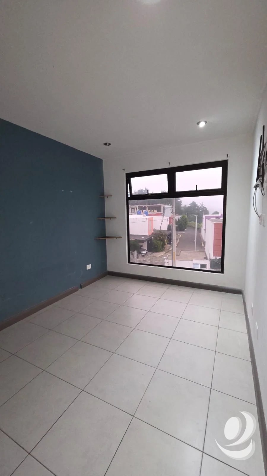 RENTO CASA EN CARRETERA A EL SALVADOR, FRENTE AL COLEGIO SEK FRAIJANES LO DE DIEGUES. KM 20.5 CAES. — Casa en Alquiler en Álika Club Residencial, Carretera a El Salvador, Guatemala, Ciudad — foto 7 de 17