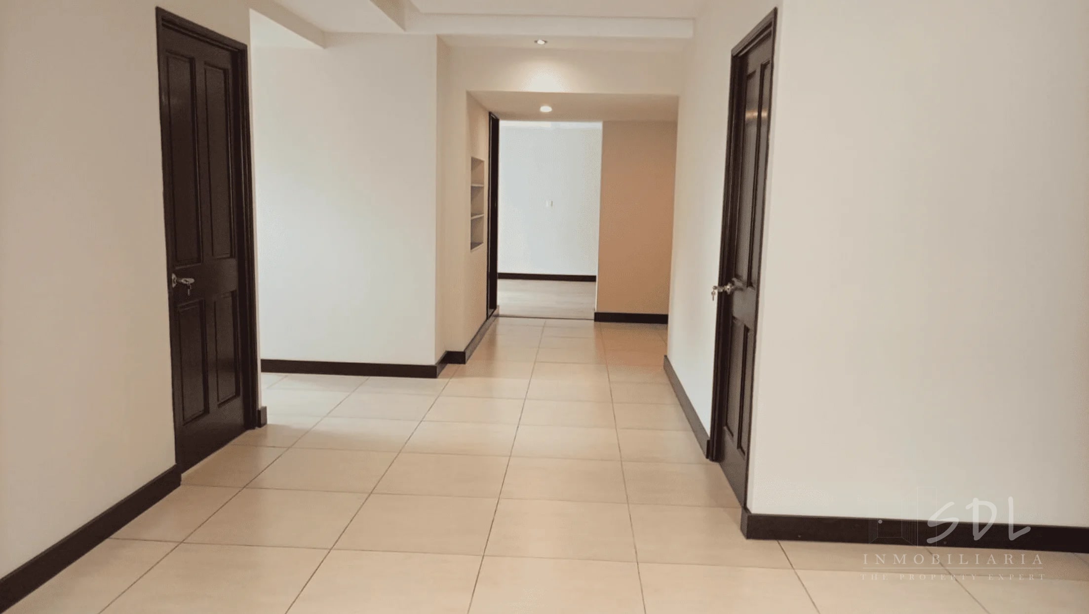Zona 14 cerca La Noria — Oficina en Alquiler en Parque 14, Zona 14, Guatemala, Ciudad — foto 4 de 4