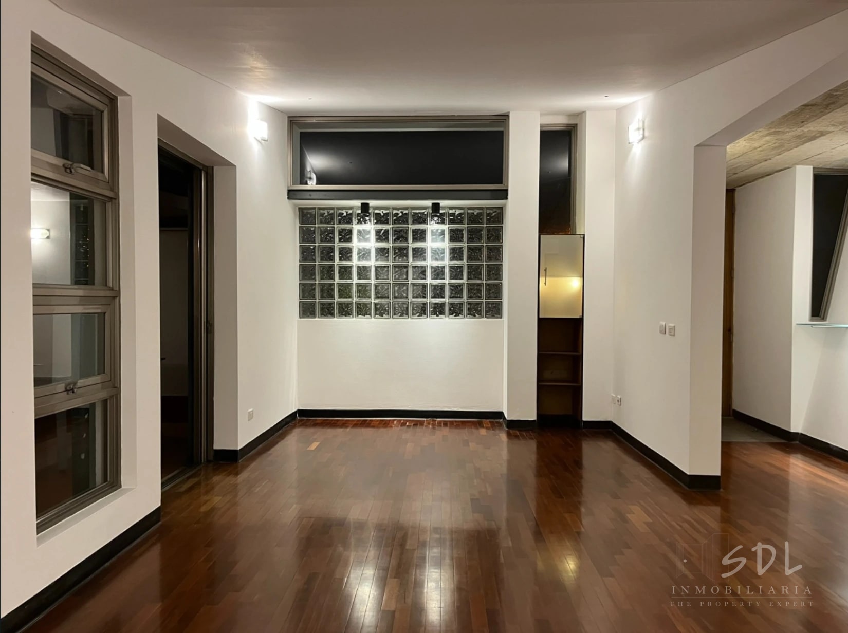 Zona 10 Oakland — Apartamento en Alquiler en Zona 10, Guatemala, Ciudad — foto 2 de 6