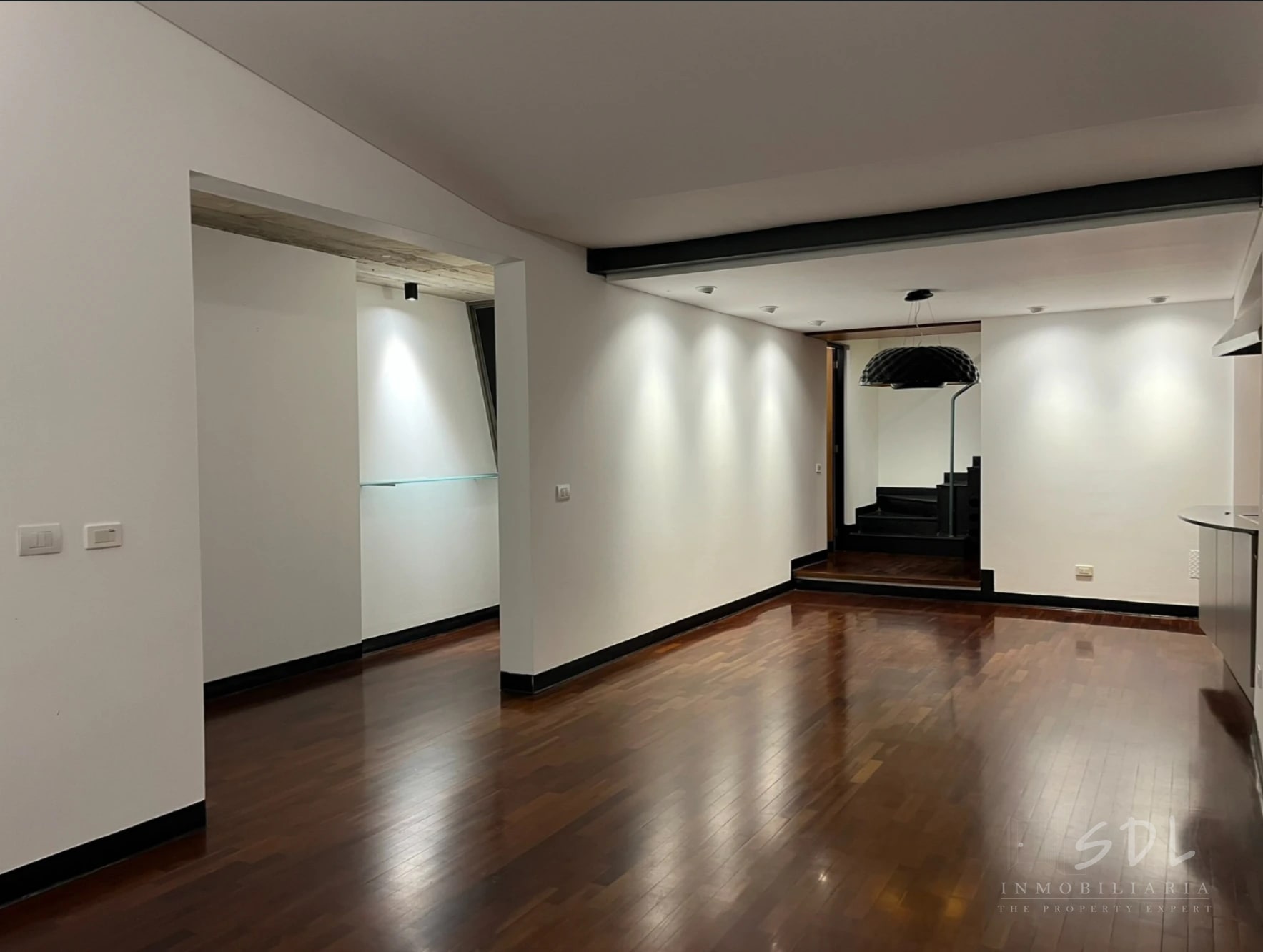 Zona 10 Oakland — Apartamento en Alquiler en Zona 10, Guatemala, Ciudad — foto 4 de 6