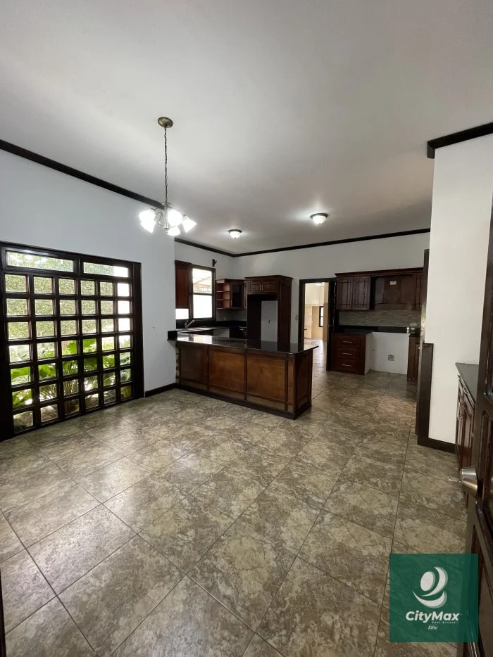 CASA EN VENTA Y/O RENTA - CARRETERA A EL SALVADOR - 10