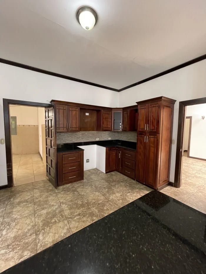 Casa en Venta Y/o Renta - Carretera a el Salvador — Casa en Venta en Carretera a El Salvador, Guatemala, Ciudad — foto 11 de 16