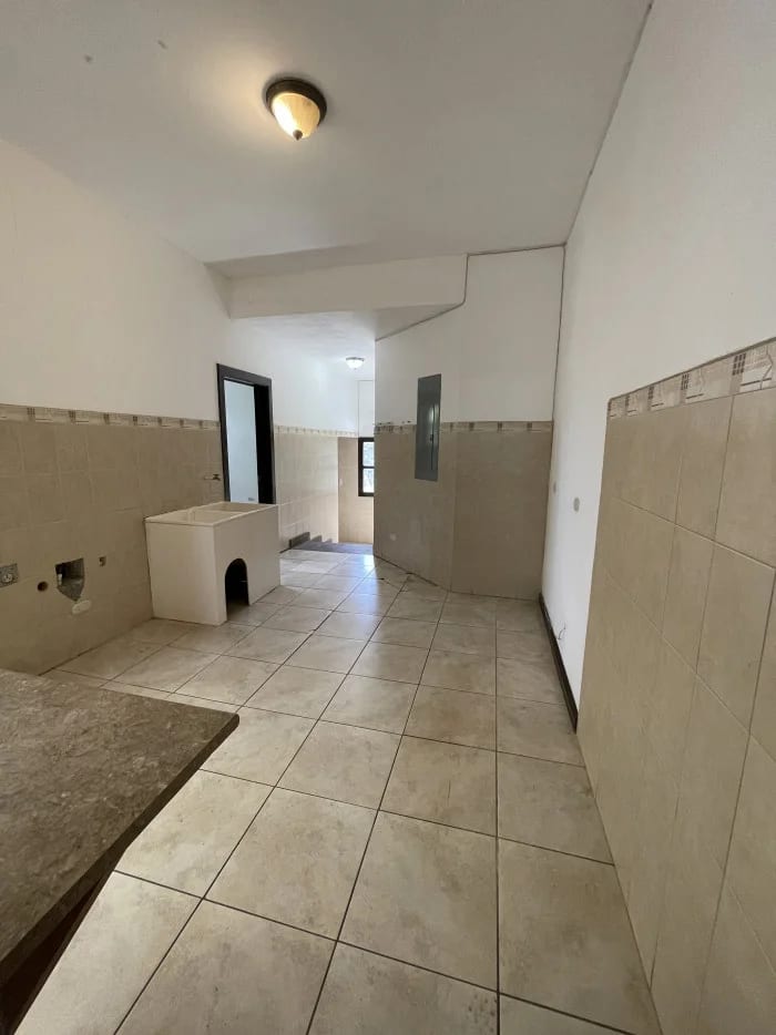 Casa en Venta Y/o Renta - Carretera a el Salvador — Casa en Venta en Carretera a El Salvador, Guatemala, Ciudad — foto 12 de 16