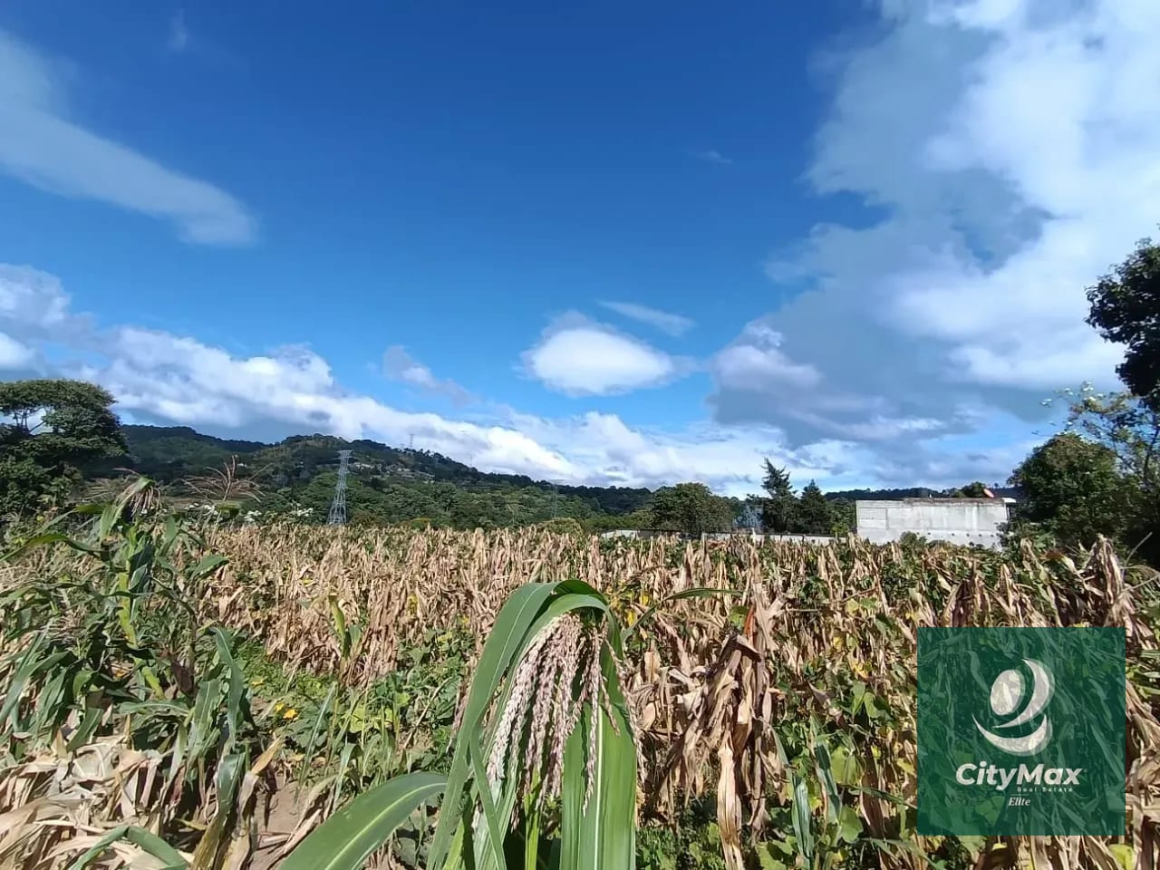 TERRENO EN VENTA EN MILPAS ALTAS KM 28.5 DE VILLA NUEVA HACIA MILPAS ALTAS — Terreno en Venta en Santa Lucía Milpas Altas, Sacatepéquez — foto 1 de 4