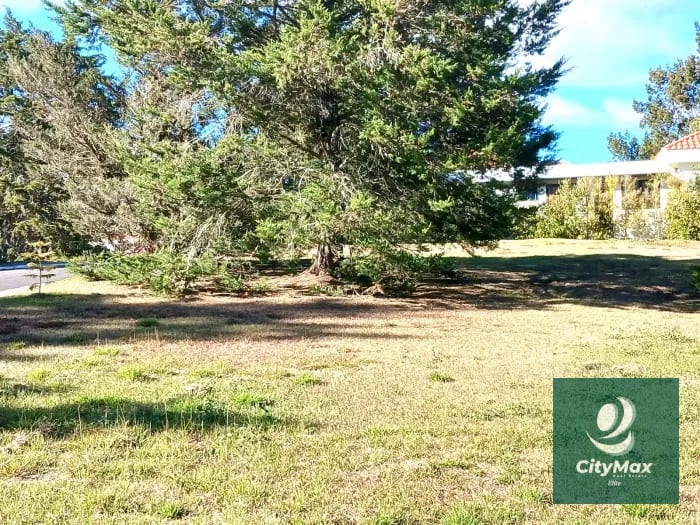 Terreno en Venta – Hacienda Nueva Country Club, San José Pinula Exclusivo terreno residencial en venta de 1,262.50 m² (1,806.83 v²) ubicado en el sector A de Hacienda Nueva Country Club, Km 24.5 Ruta Nacional 18. — Terreno en Venta en Hacienda Nueva, San José Pinula, Guatemala, Ciudad — foto 1 de 5