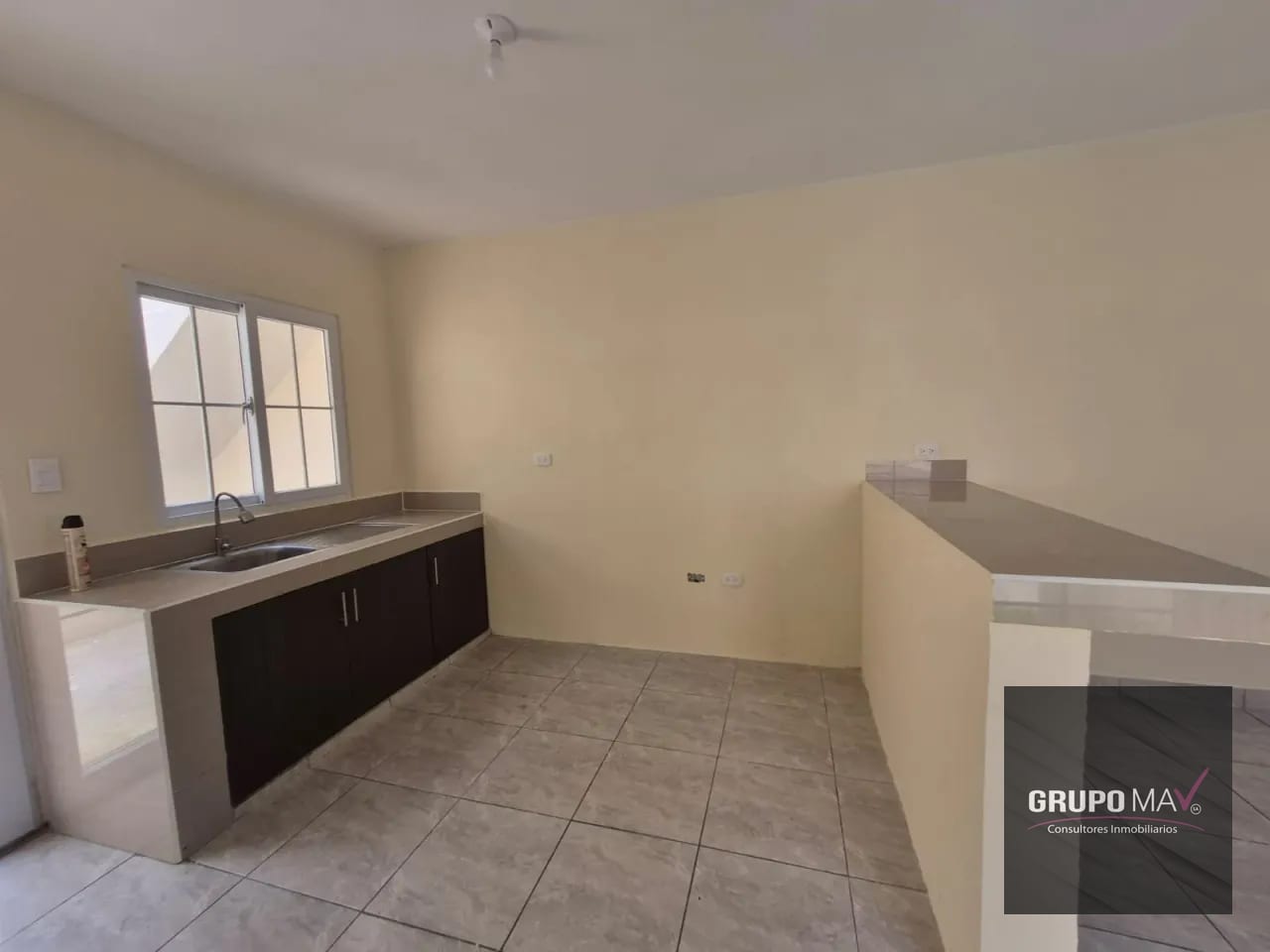 Casa Residenciales Las Orquídeas San José Pínula — Casa en Alquiler en San José Pinula, Guatemala, Ciudad — foto 3 de 10