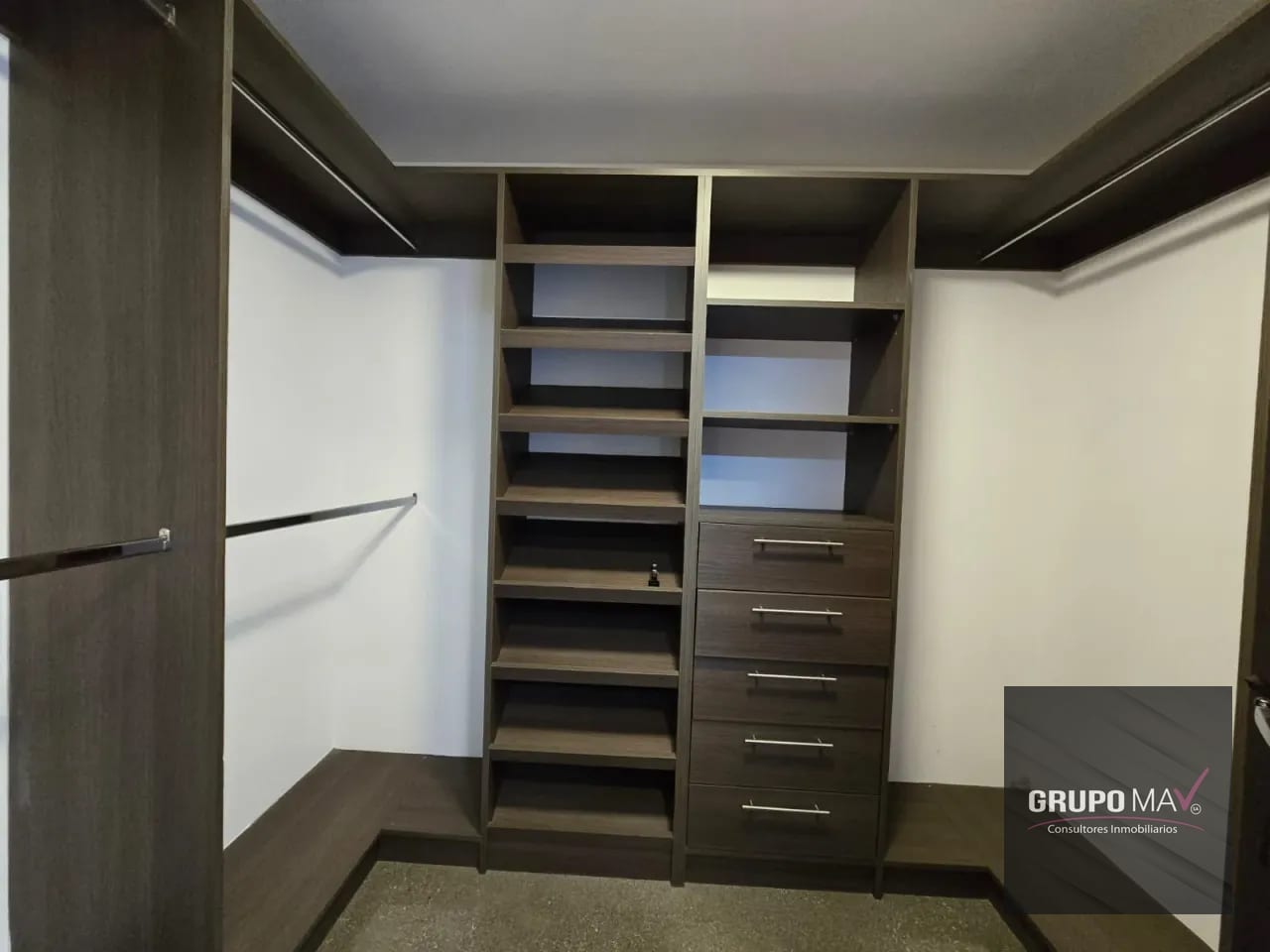 Apartamento Loft Zona 4 Edificio Cuatro Venezia — Apartamento en Alquiler en Cuatro Venezia, Zona 4, Guatemala, Ciudad — foto 6 de 10