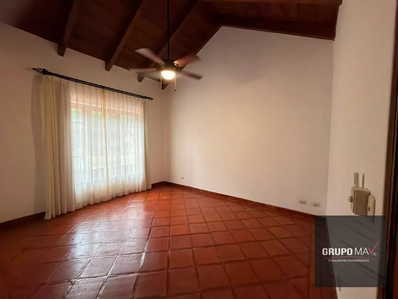 Casa zona 16 Condominio Las Cumbres — Casa en Alquiler en Las Cumbres, Zona 16, Guatemala, Ciudad — foto 4 de 11