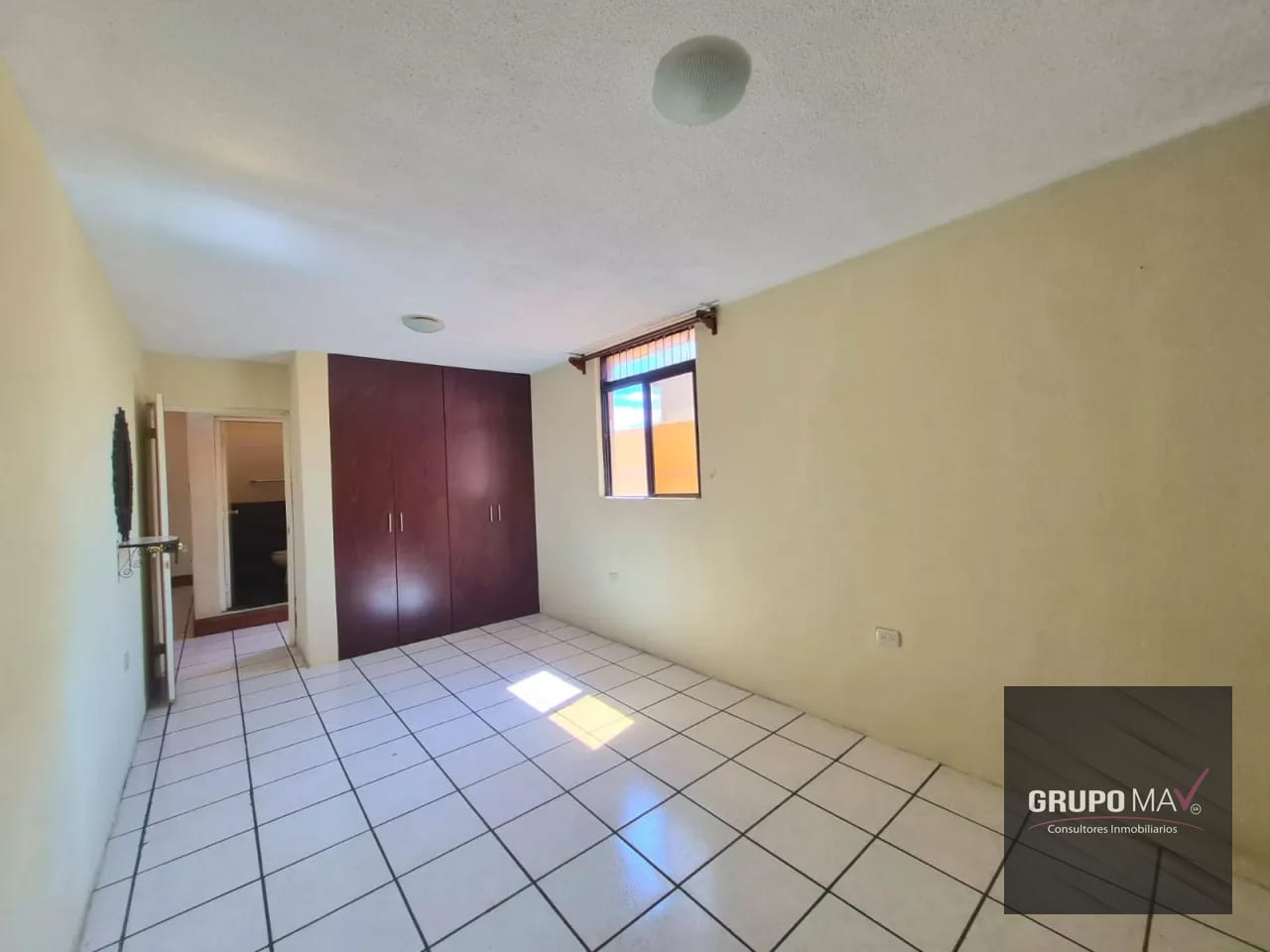 Casa Residencial Bosques de San Nicolas, Mixco Zona 4 — Casa en Venta en Bosques de San Nicolás, Zona 4 Mixco, Guatemala, Ciudad — foto 5 de 15