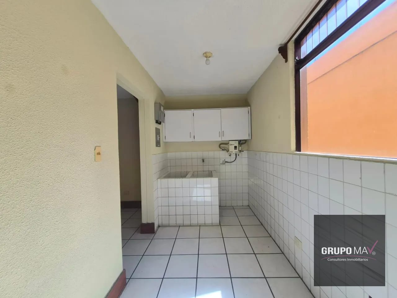Casa Residencial Bosques de San Nicolas, Mixco Zona 4 — Casa en Venta en Bosques de San Nicolás, Zona 4 Mixco, Guatemala, Ciudad — foto 12 de 15