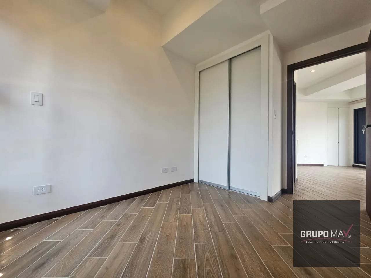 Apartamento Zona 4 Edificio Séptimo — Apartamento en Alquiler en Séptimo, Zona 4, Guatemala, Ciudad — foto 3 de 6