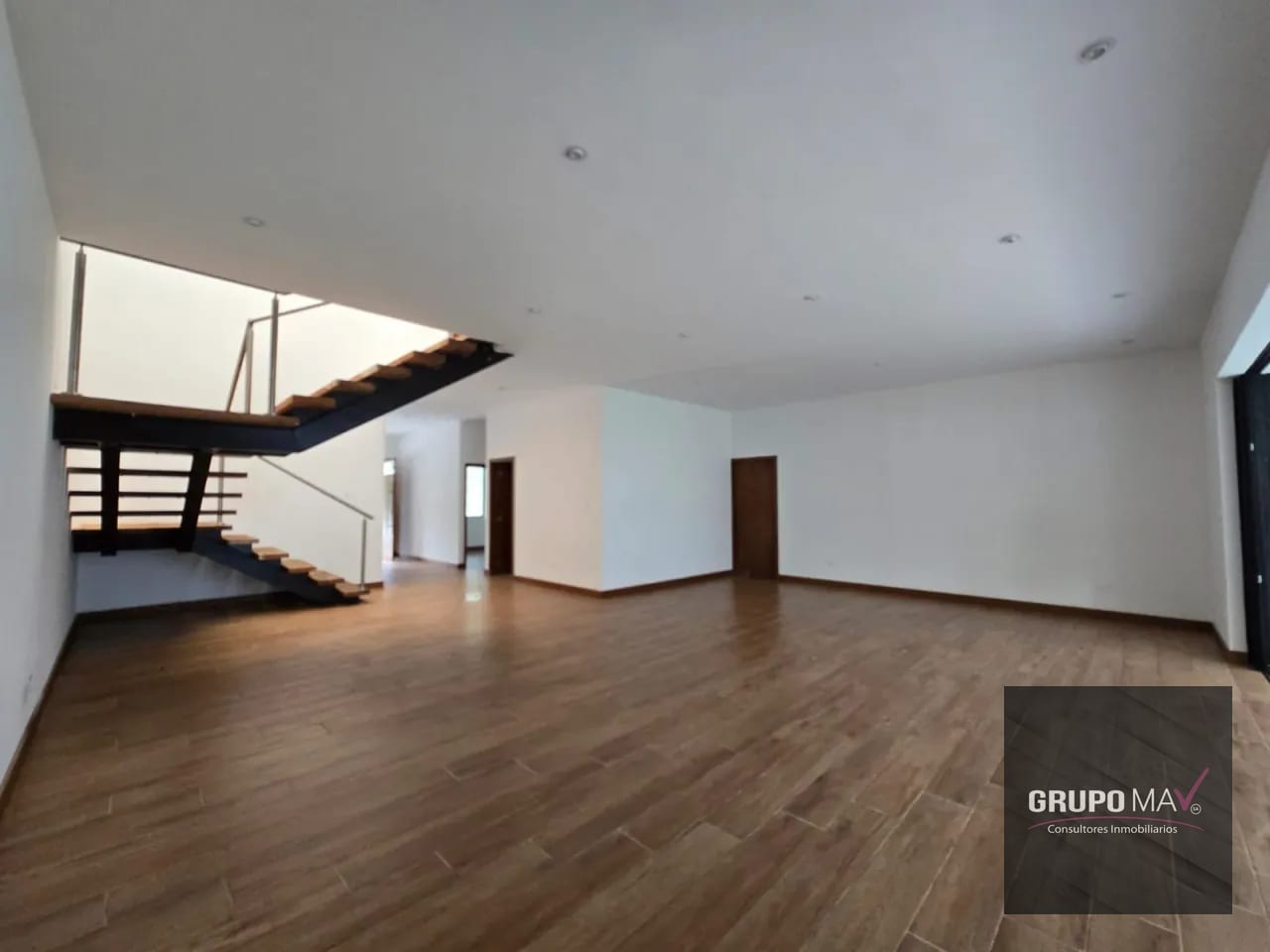 Casa CAES Km. 12.5 Santa Rosalía – Cond. La Reserva — Casa en Venta en km 11-15, Carretera a El Salvador, Guatemala, Ciudad — foto 3 de 17