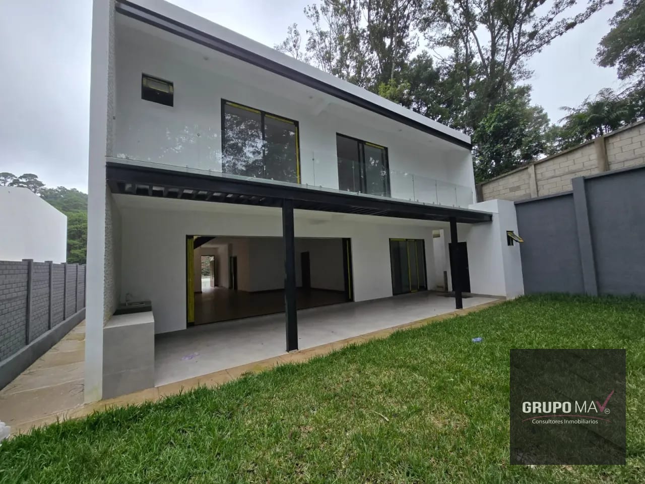 Casa CAES Km. 12.5 Santa Rosalía – Cond. La Reserva — Casa en Venta en km 11-15, Carretera a El Salvador, Guatemala, Ciudad — foto 1 de 17