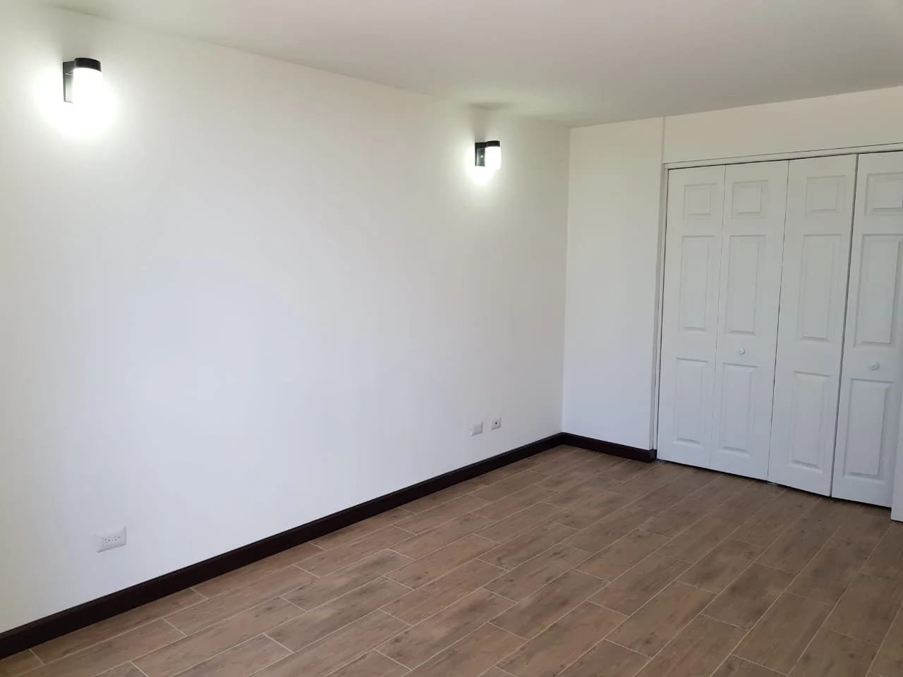 Apto en renta en SANTORINI zona 14 — Apartamento en Alquiler en Santorini, Zona 14, Guatemala, Ciudad — foto 5 de 8